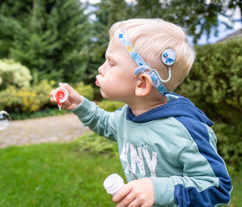 Fundacja łączy siły ze Smart Ear i Disneyem, aby dać dzieciom odrobinę magii akcesoriów implantów ślimakowych